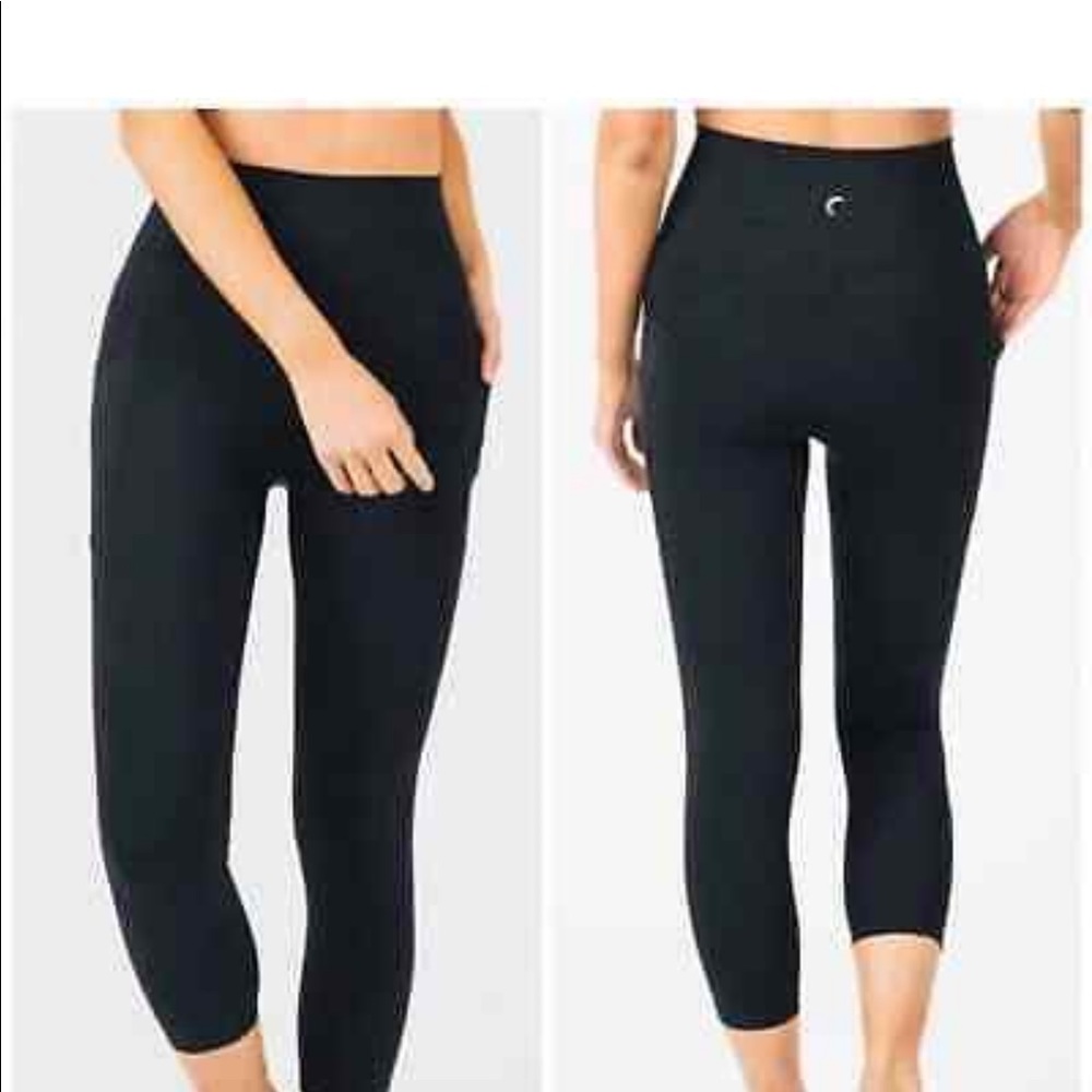 Zyia Active Cropped Leggings 4 Black